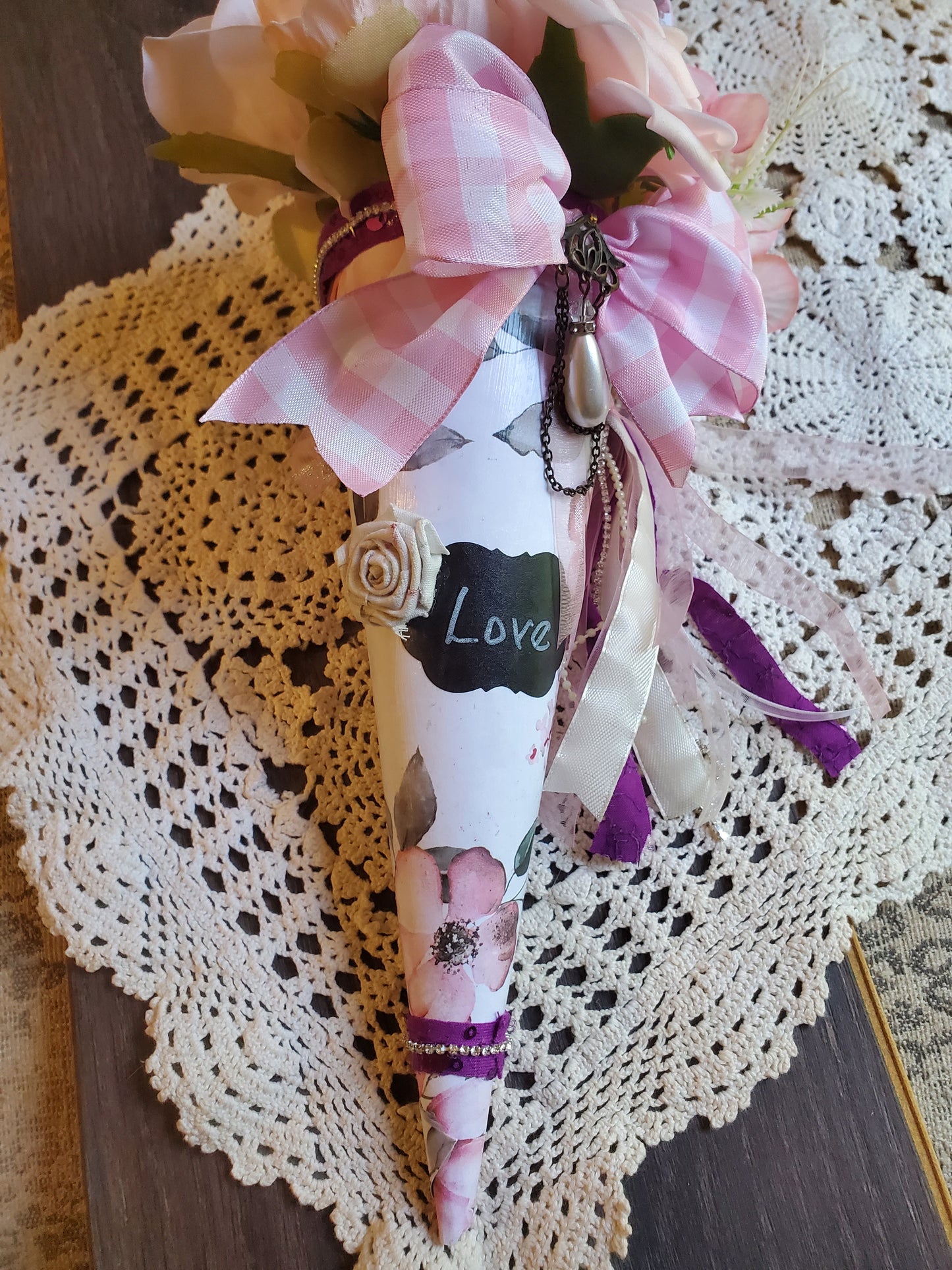 15" x 8" Pink and Purple LOVE flower pearl cone