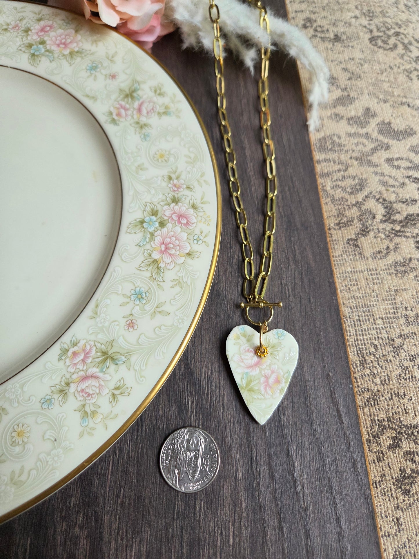 12" Gold paperclip chain Broken china plate Heart fashion necklace