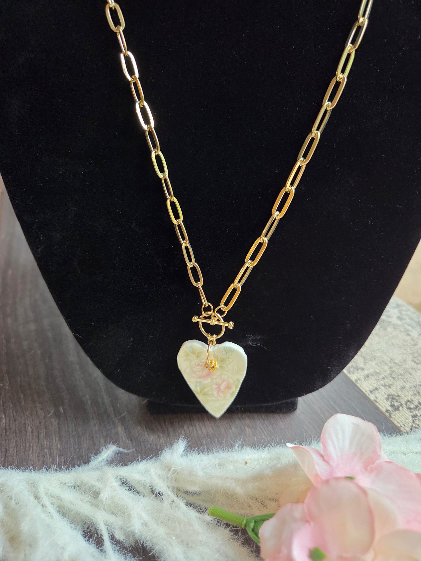 12" Gold paperclip chain Broken china plate Heart fashion necklace