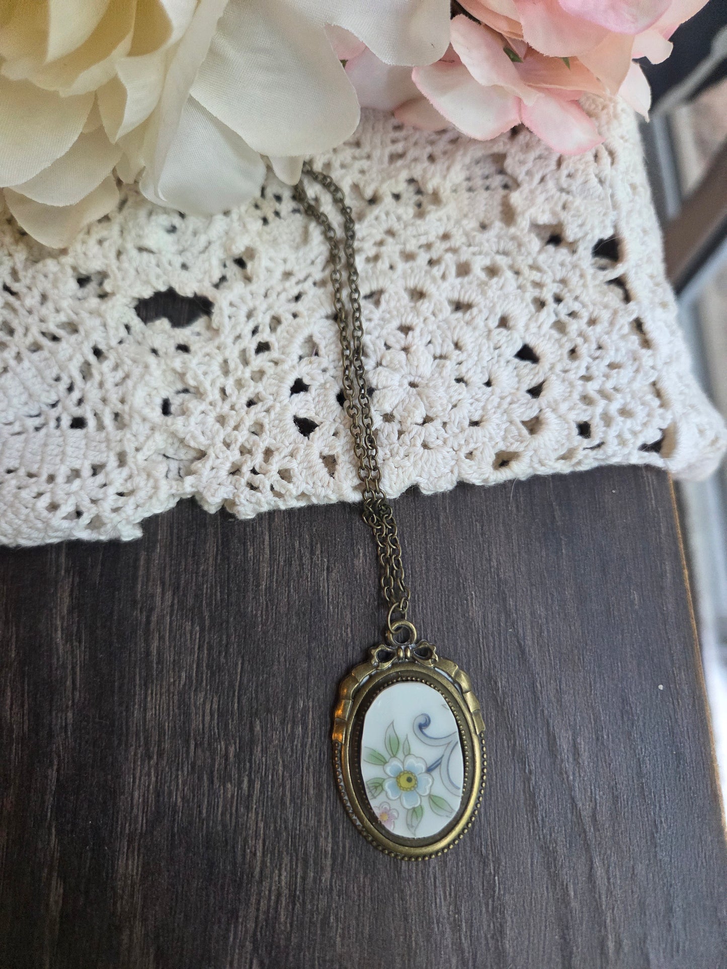 11" Antique style Blue flowers pendant with broken china insert necklace