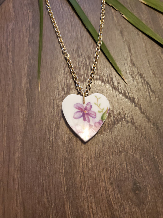 11" Gold chain Heart Violet broken china necklace