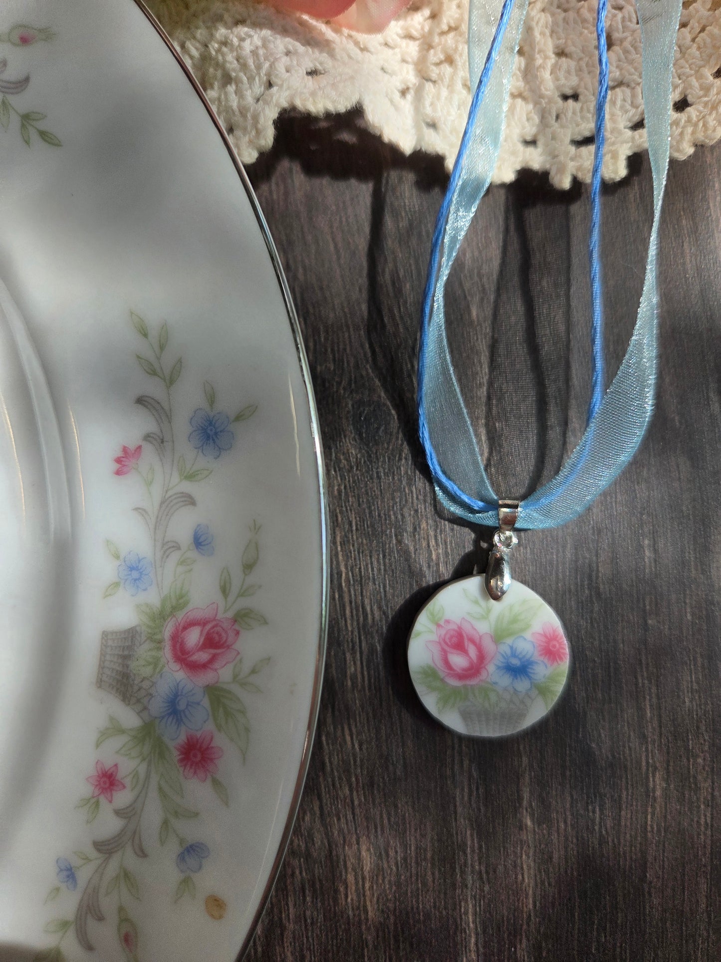 10" Round Blue silk basket flower broken china necklace